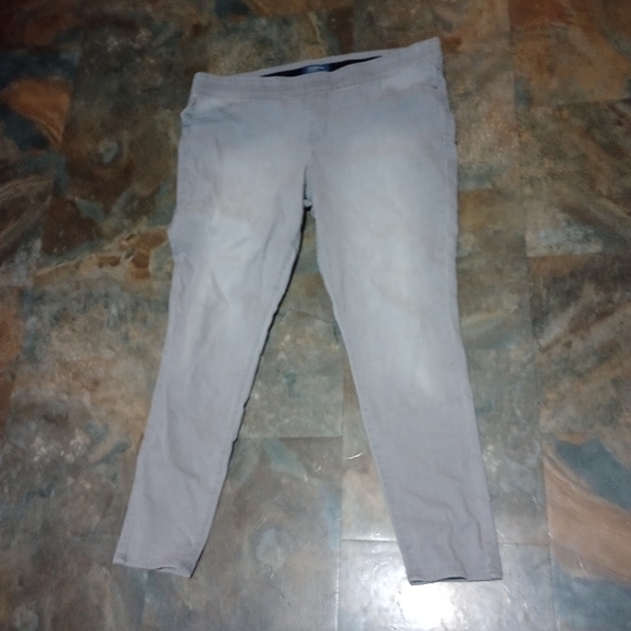 Denim - Old Navy Jeans Rockstar Mid Rise 18